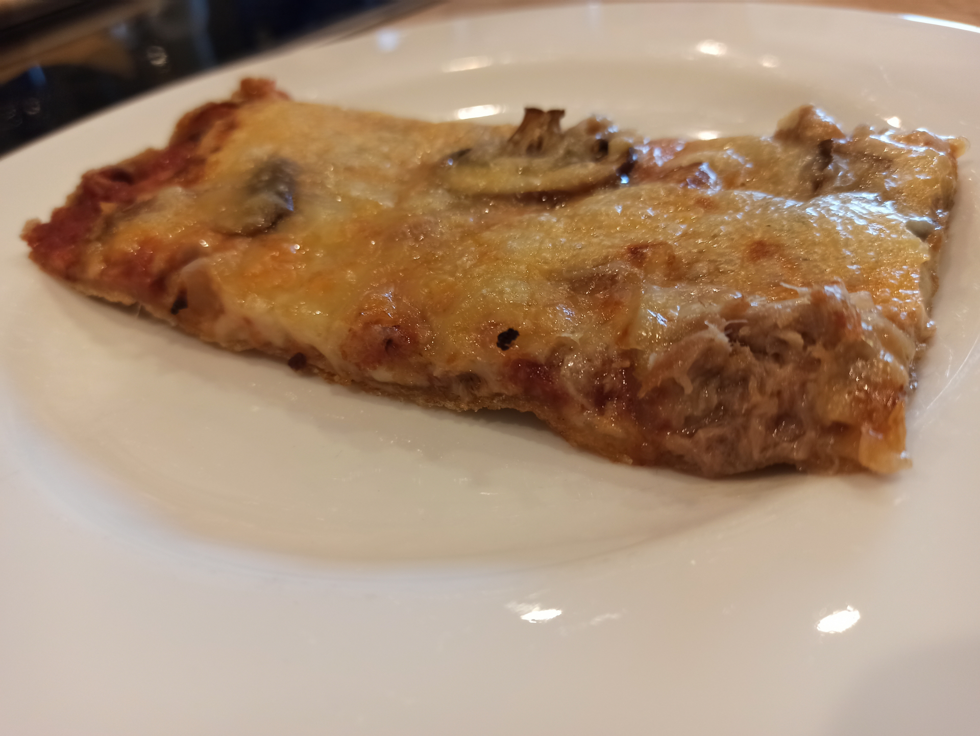 Selbstgemachte Pizza aus Maniokmehl (lektinfreies Rezept)