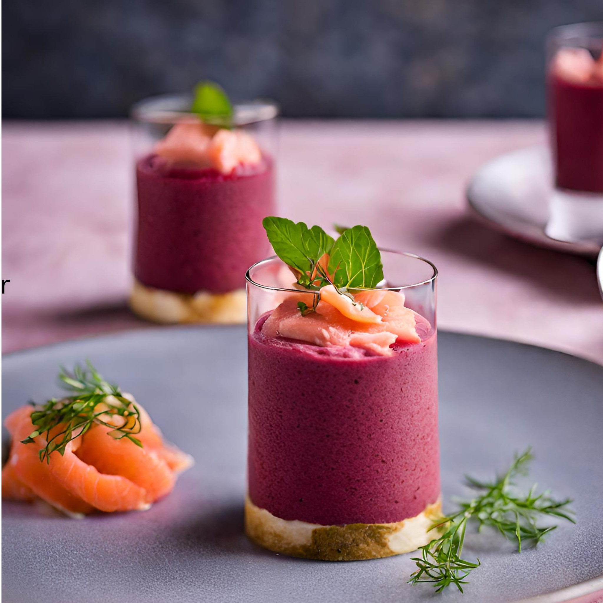 Rote Bete Mousse mit Lachs